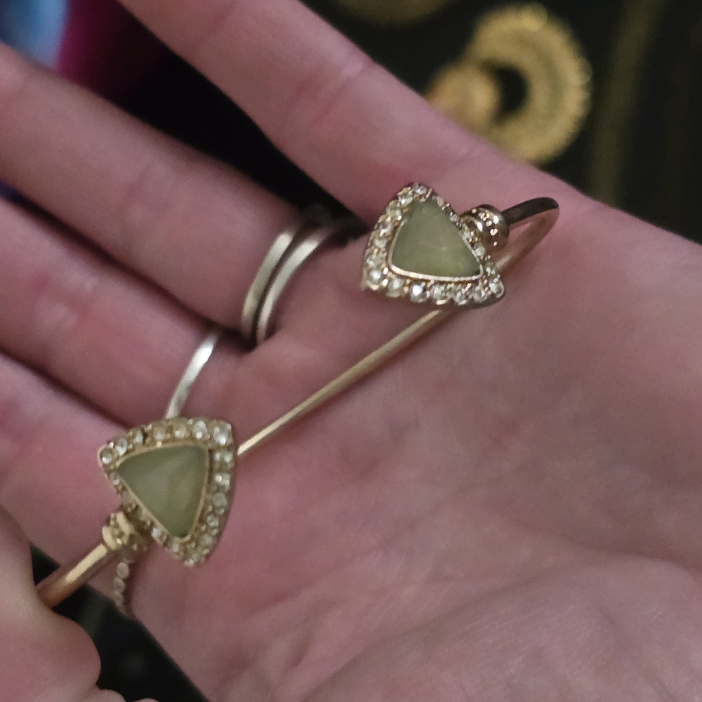 Elegant Gold and Cream Triangle Bracelet